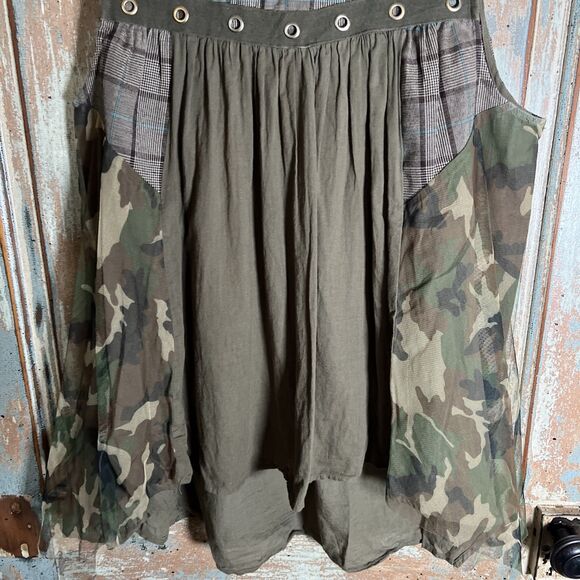 V Cristina Large Camouflage Sleeveless Blouse With Tulle/Netting - Picture 4 of 12